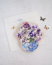 Заредете изображение във визуализатора на галерията – Дървена картичка | Теменужки