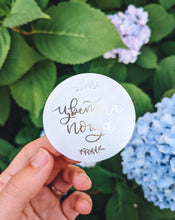 Заредете изображение във визуализатора на галерията – Самозалепващ Eтикет "Цветна поща"